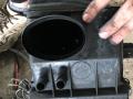 корпус воздушного фильтра Peugeot 405 1 поколение (1987 - 1996), 1.9 л., TDi, дизель, универсал - фото №4
