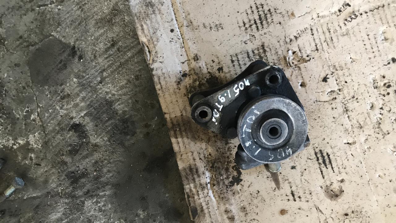 насос гидроусилителя руля Peugeot 405 1 поколение (1987 - 1996), 1.9 л., TDi, дизель, универсал - фото №1