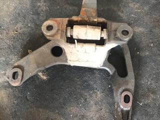 кронштейн (крепление) Ford Mondeo 2 поколение (1996 - 2000), 1.8 л., дизель