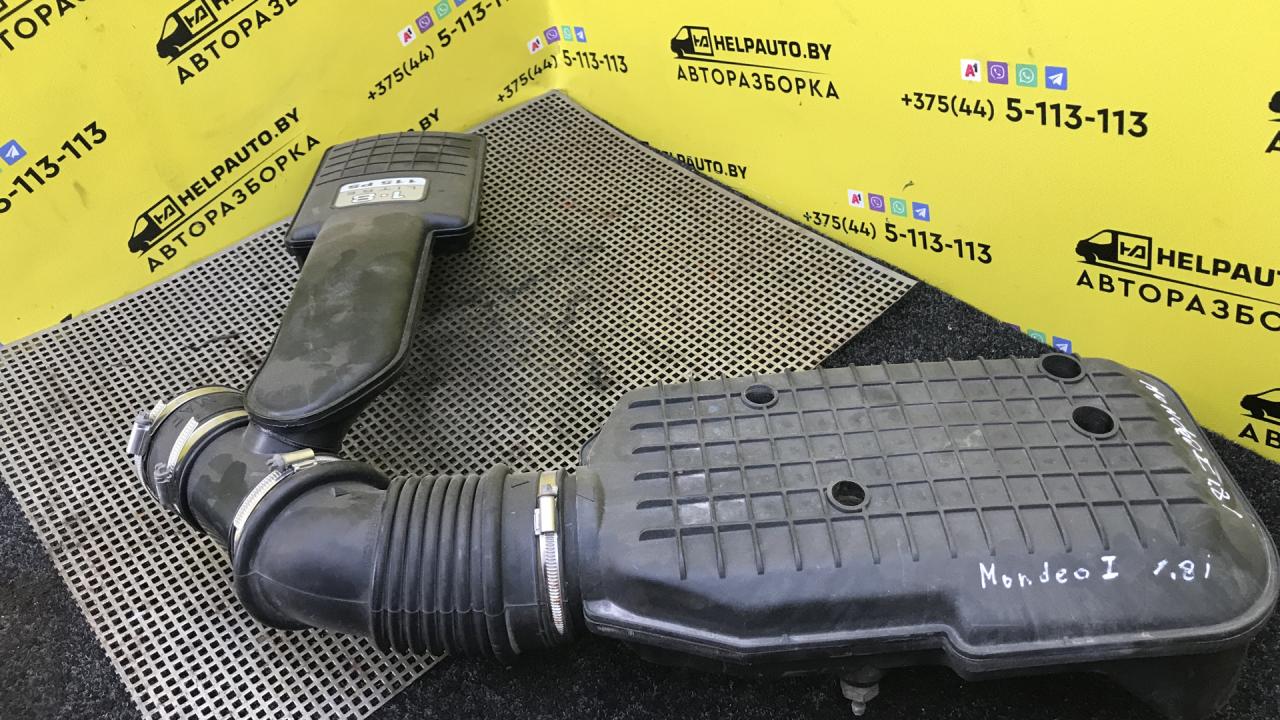 корпус воздушного фильтра Ford Mondeo 1 поколение (1993 - 1996), 1.8 л., бензин, универсал - фото №1