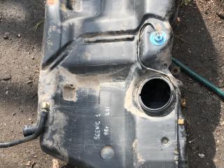 бак топливный Renault Scenic 1 поколение (1996 - 1999), 2.0 л., бензин