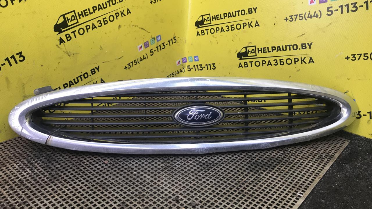 решетка радиатора Ford Mondeo 2 поколение 1999, 2.5 л., SEA, бензин, АКПП, хетчбэк 5 дв., передний привод - фото №1