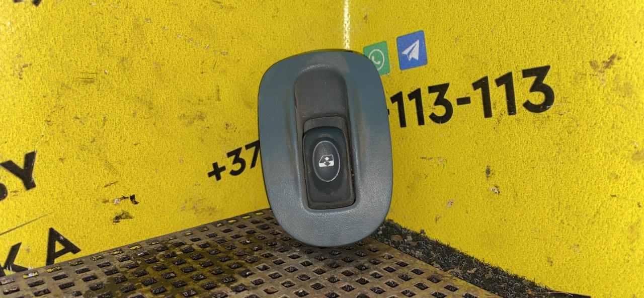 кнопка стеклоподъемника Renault Scenic 1 поколение 1998, 2.0 л., i, бензин, АКПП, минивэн, передний привод, F3R, J, 728, G, 791 - фото №1