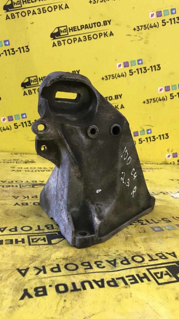 кронштейн (крепление) Audi 100 4A/C4 1992, 2.3 л., i, NF, бензин, 5МКПП, седан, KPP - фото №1