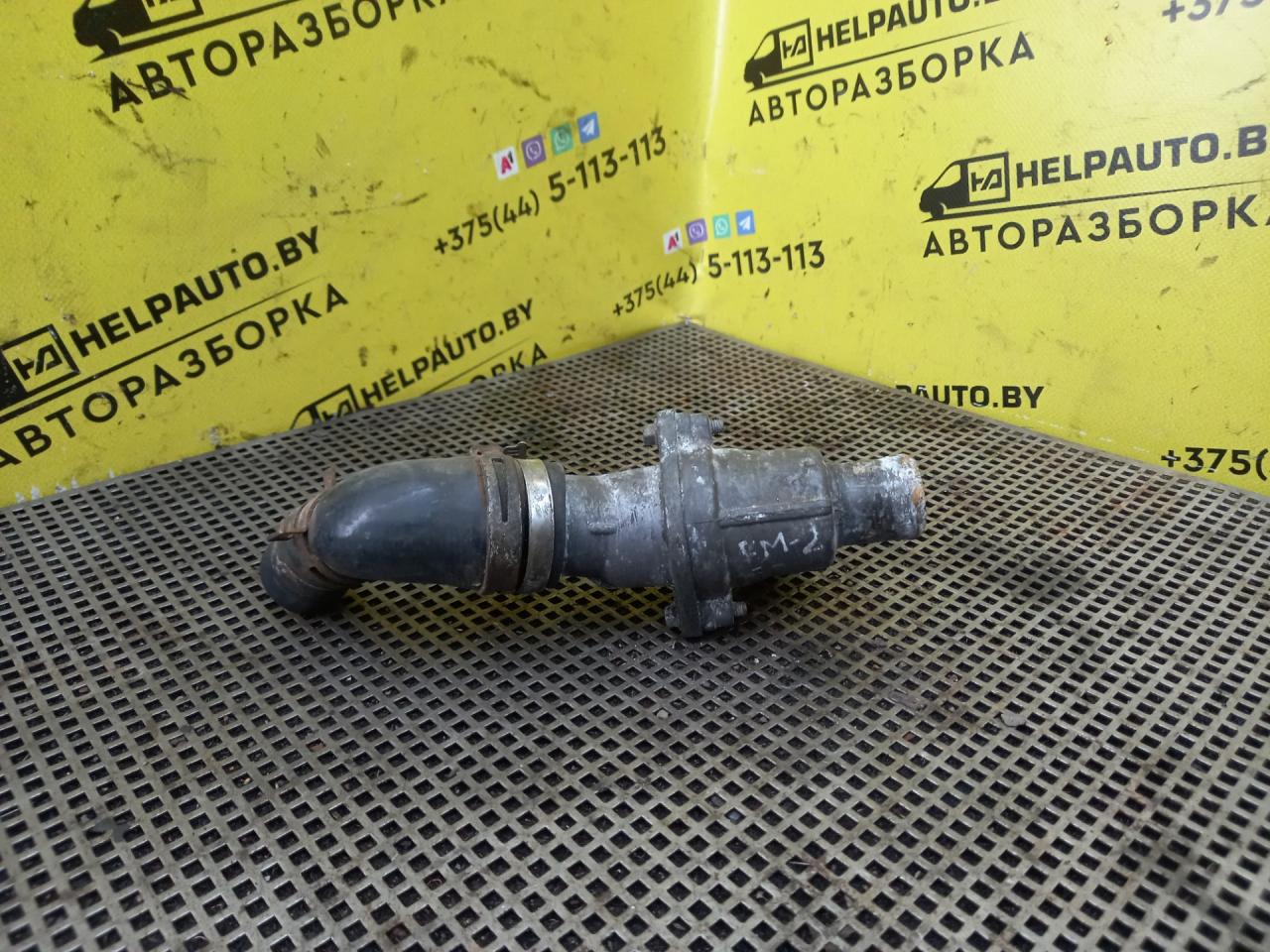 корпус термостата Ford Mondeo 2 поколение 1999, 2.5 л., i, SEA, бензин, АКПП, хетчбэк 5 дв., передний привод - фото №1