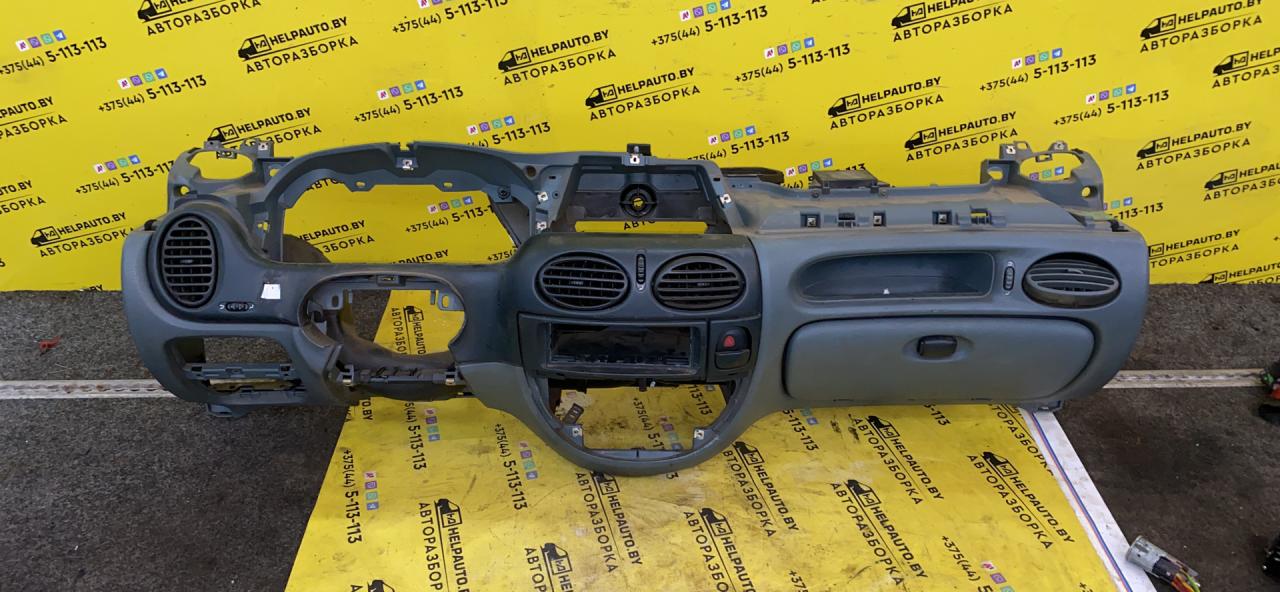 панель передняя салона (торпедо) Renault Scenic 1 поколение 1998, 2.0 л., i, бензин, АКПП, минивэн, передний привод, F3R, J, 728, G, 791 - фото №1