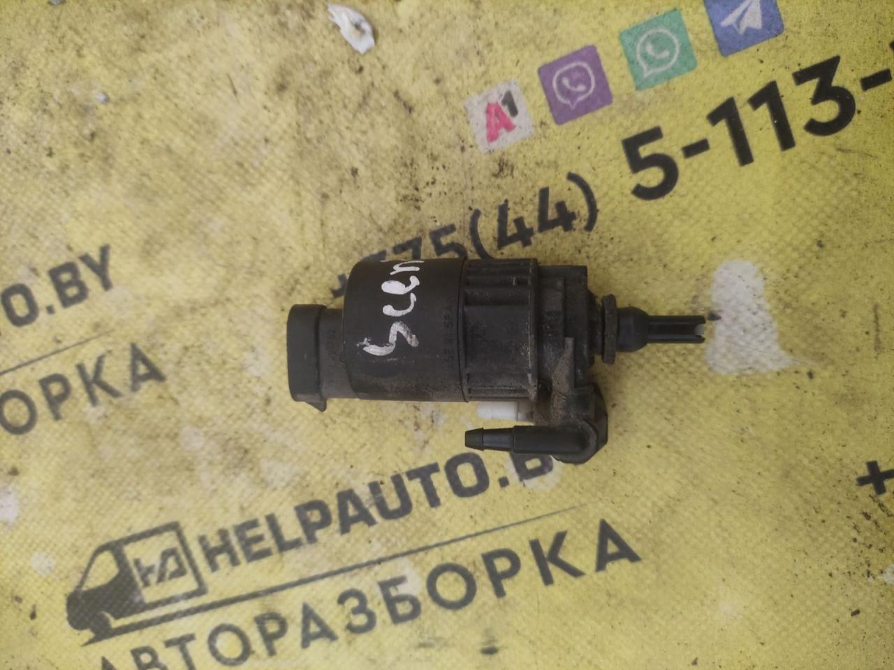 насос (моторчик) омывателя стекла Renault Scenic 1 поколение 1998, 1.6 л., i, бензин, МКПП, минивэн, K7M - фото №1