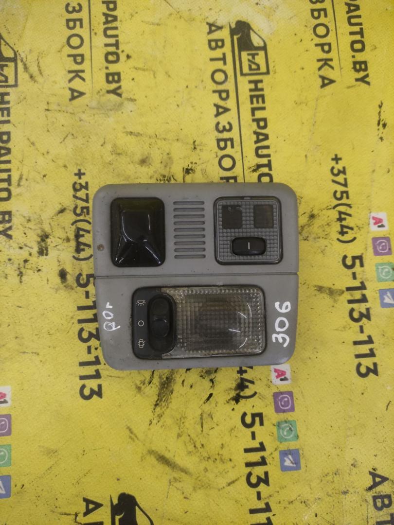 фонарь салона (плафон) Peugeot 306 1 поколение 1996, 1.9 л., D, дизель, МКПП, хетчбэк 5 дв., передний привод, XUD9 - фото №1