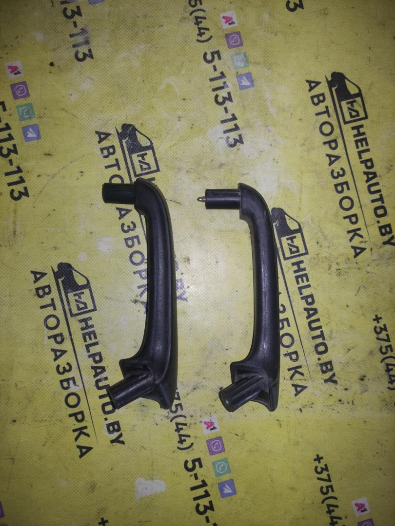 ручка внутренняя передняя правая Volkswagen Passat B3 1992, 1.8 л., бензин, МКПП, седан, передний привод, RP, RP252440 - фото №1