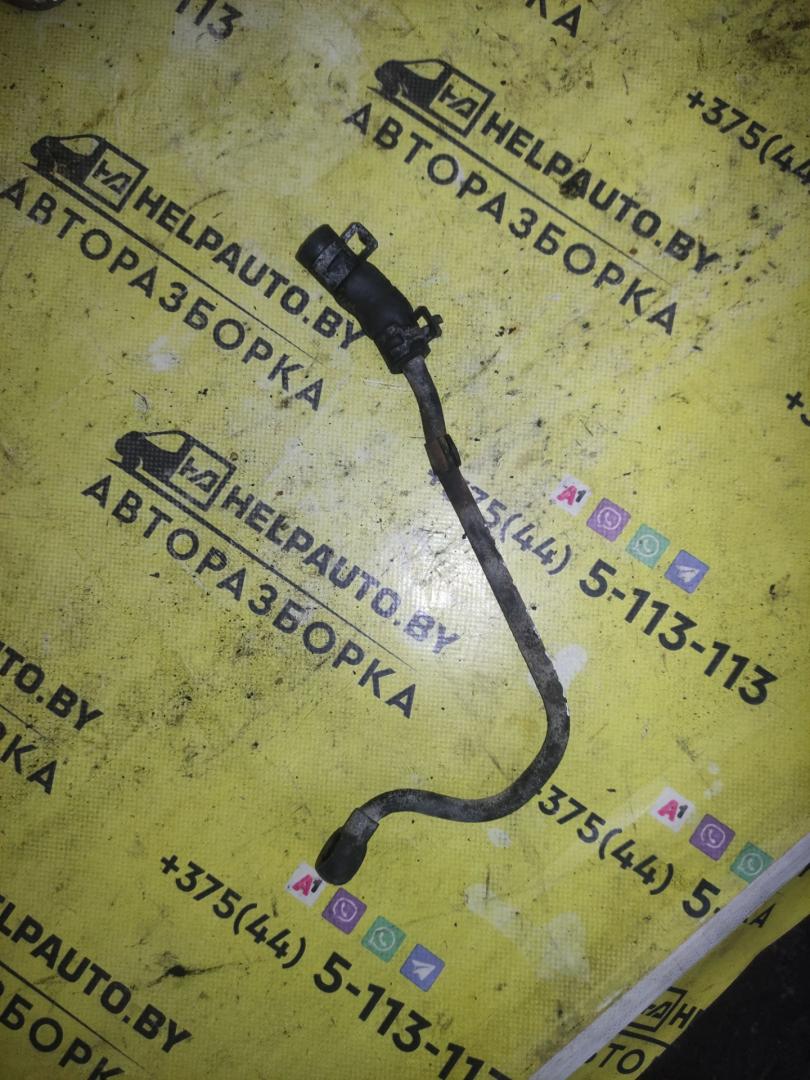 масляная трубка турбины Volkswagen Passat B3 1992, 1.6 л., TDi, SB, дизель, МКПП, универсал, передний привод, SB, TDI - фото №1