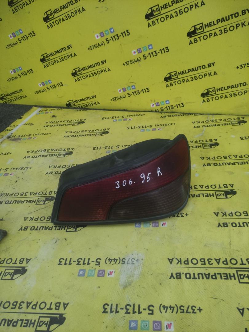 фонарь задний правый Peugeot 306 1 поколение 1995, 1.8 л., i, LFZ (XU7JP), бензин, 5МКПП, хетчбэк 5 дв., передний привод, 102340-06 - фото №1
