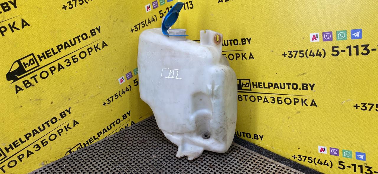 бачок омывателя Volkswagen Golf 3 поколение 1996, 1.5 л., mono, бензин, МКПП, хетчбэк 5 дв., передний привод, ABD - фото №1