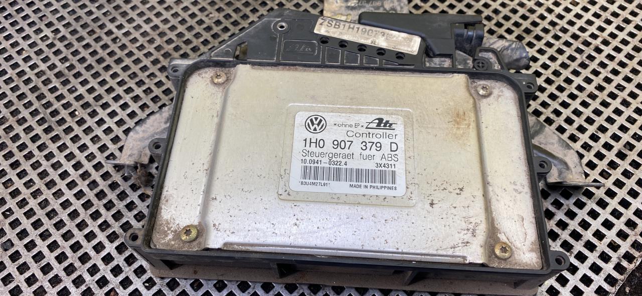 Блок управления ABS/ESP Volkswagen Golf 3 поколение 1996, 1.5 л., mono, бензин, МКПП, хетчбэк 5 дв., передний привод, ABD, 1H0907379D - фото №1