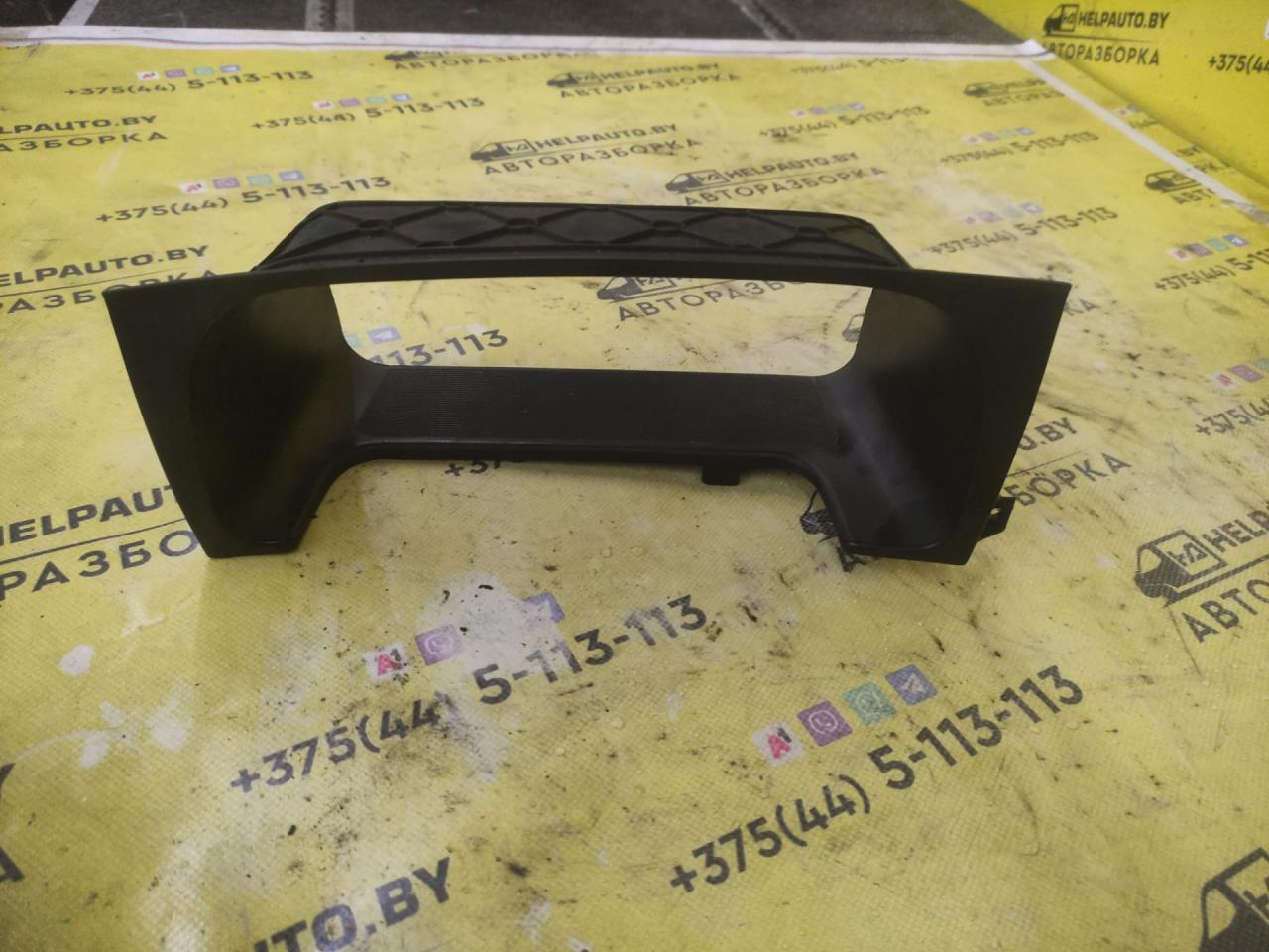 рамка панели приборов Volkswagen Golf 3 поколение 1996, 1.5 л., mono, бензин, МКПП, хетчбэк 5 дв., передний привод, ABD - фото №1