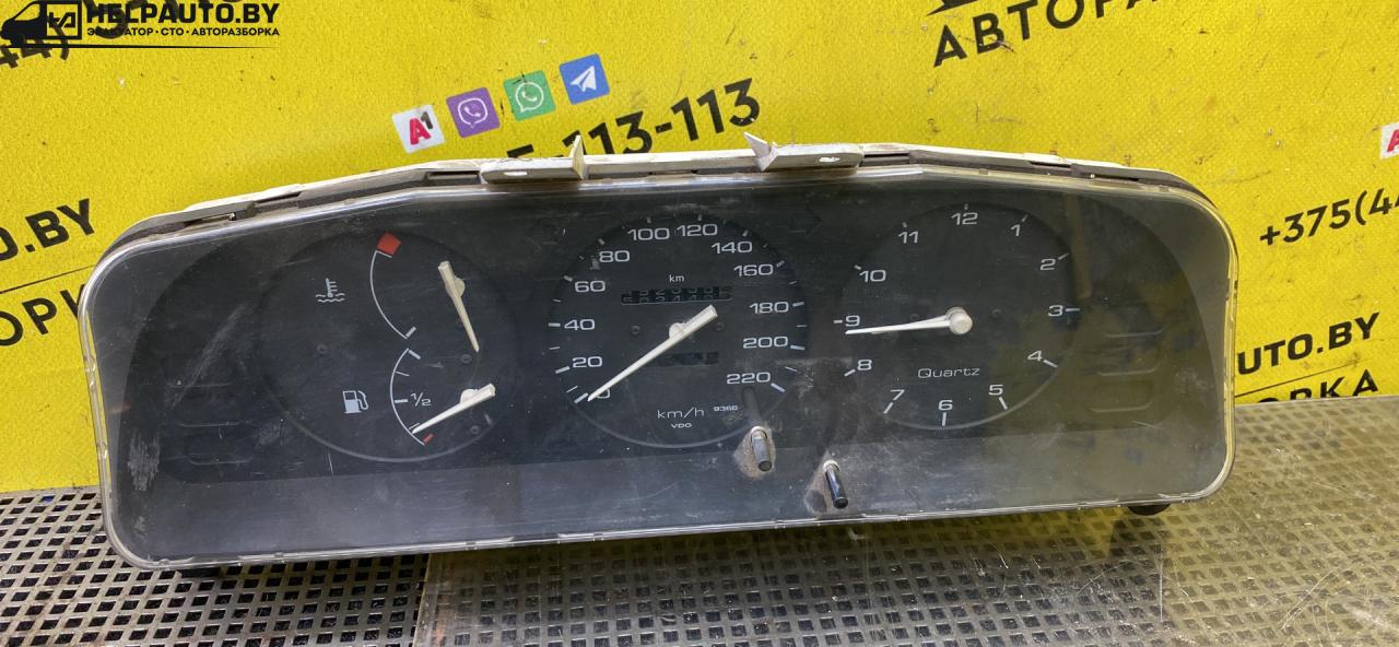 щиток приборов (приборная панель) Nissan Primera P11 1998, 2.0 л., D, дизель, хетчбэк 5 дв. - фото №1