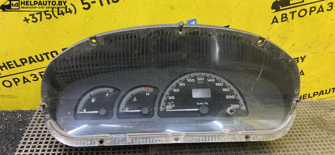 щиток приборов (приборная панель) Fiat Brava 1 поколение 1999, 1.9 л., дизель, хетчбэк 5 дв. - фото №1