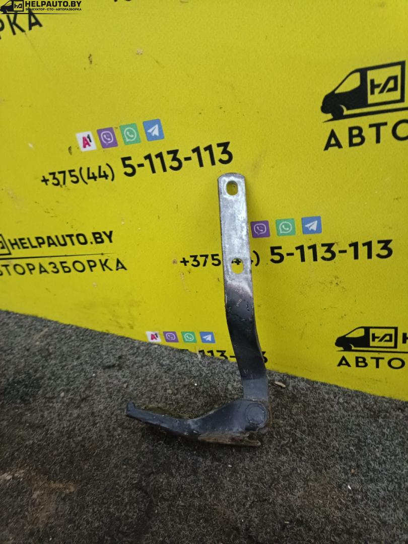 петля капота левая Volkswagen Golf 3 поколение 1993, 1.4 л., i, бензин, МКПП, хетчбэк 5 дв., передний привод - фото №1