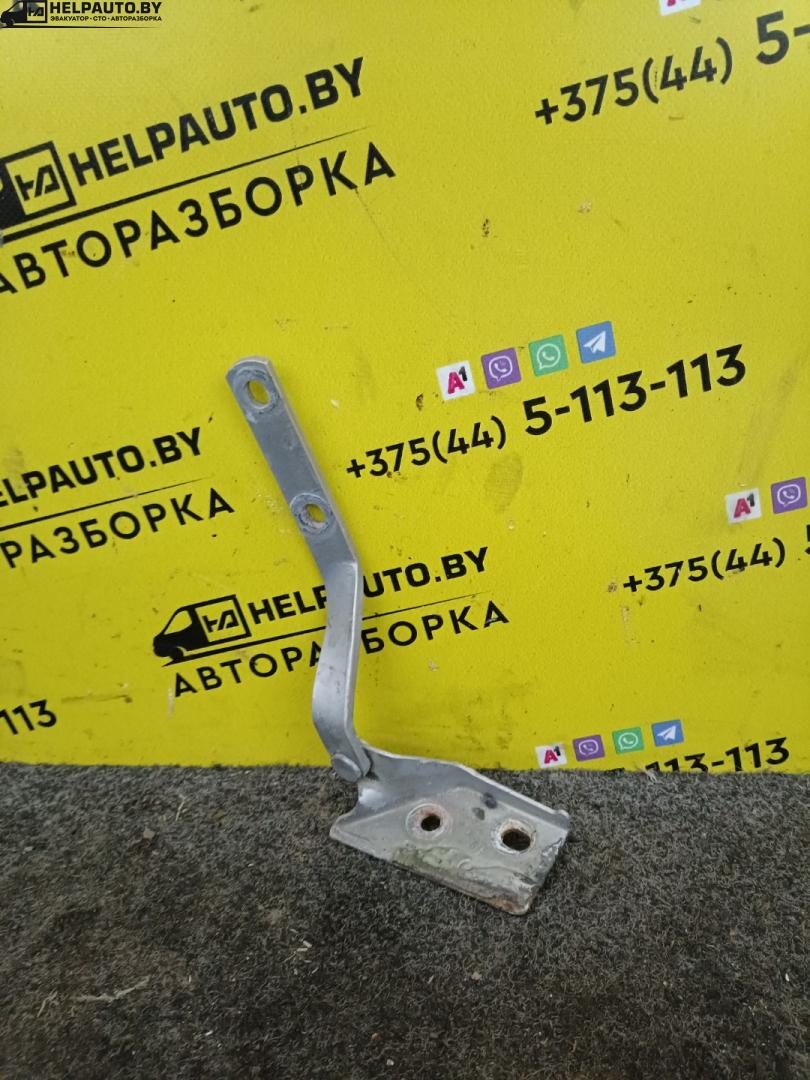 петля капота правая Volkswagen Vento 1 поколение 1994, 1.8 л., i, бензин, МКПП, седан, передний привод - фото №1