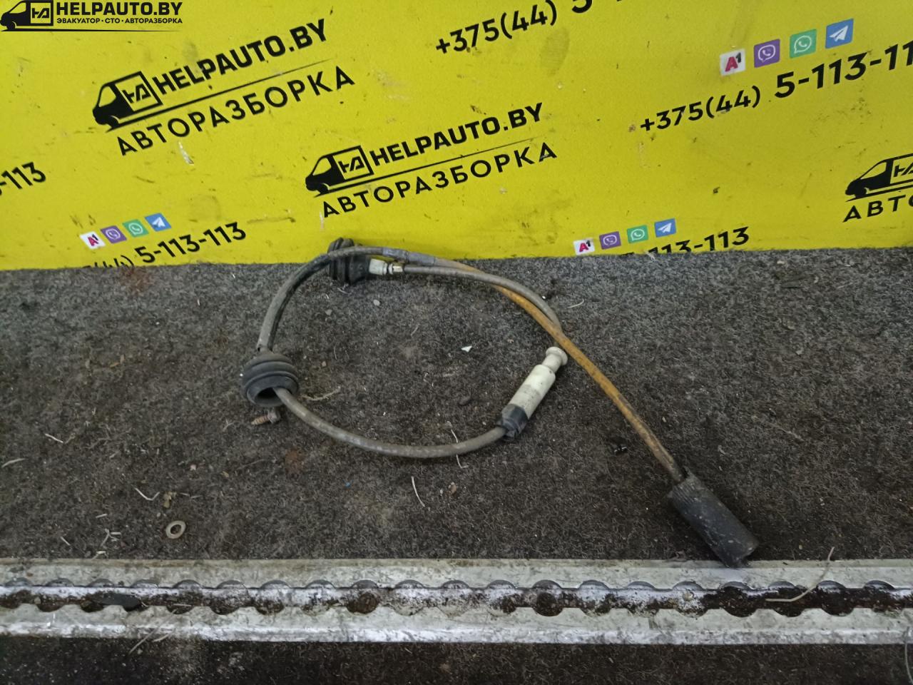 трос спидометра Volkswagen Passat B3 1991, 1.8 л., бензин, МКПП, универсал, передний привод - фото №1