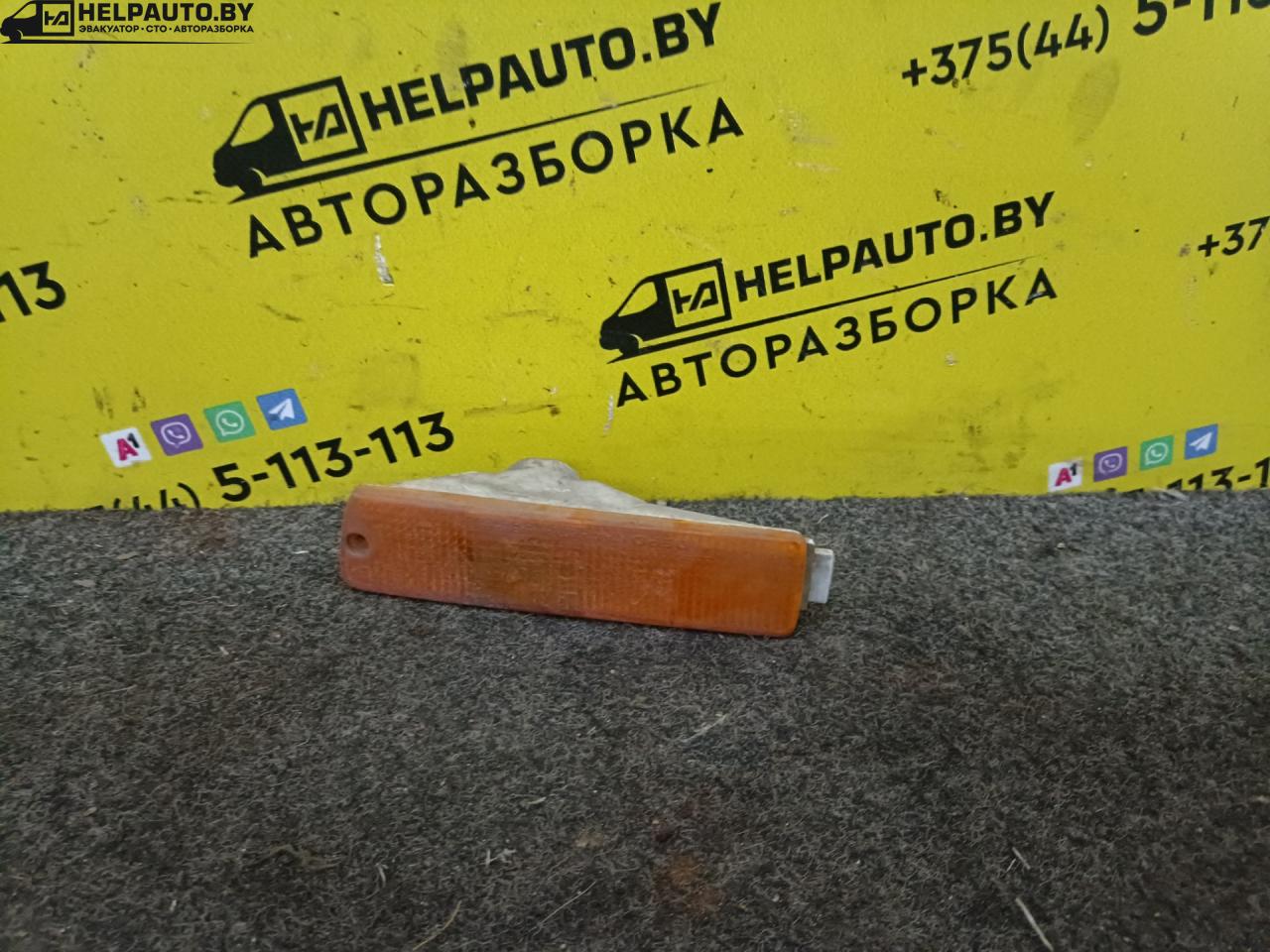 повторитель передний левый Volkswagen Passat B3 1991, 1.8 л., бензин, МКПП, универсал, передний привод - фото №1