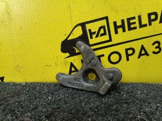 кронштейн (крепление) Audi 100 С3 [рестайлинг] 1990, 2.3 л., i, бензин, МКПП, универсал, передний привод