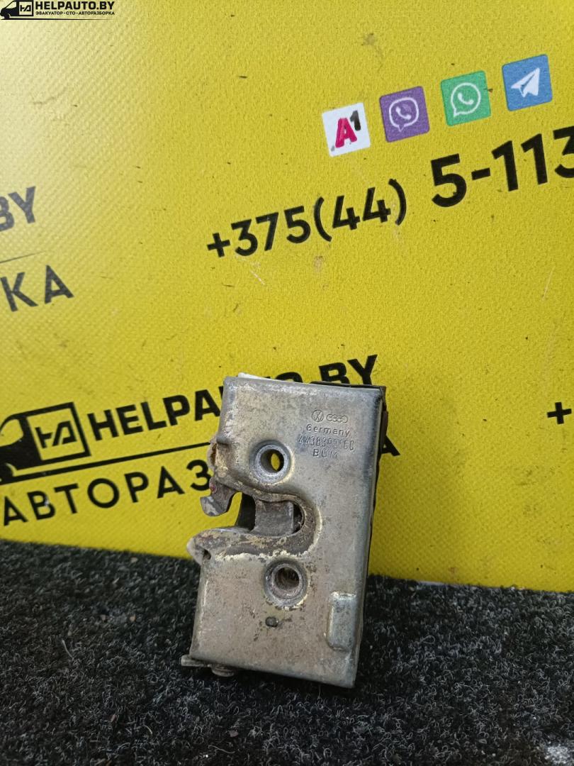 замок двери задней правой Audi 100 С3 1984, 1.8 л., бензин, МКПП, седан, передний привод - фото №1