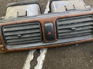 дефлектор обдува салона Mitsubishi Galant 8 поколение 1999, 2.0 л., HPT, бензин, МКПП, универсал, передний привод, AZQ