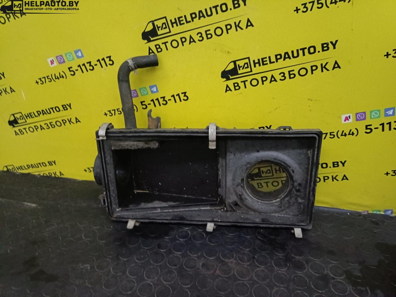 корпус воздушного фильтра Nissan Primera P11 1998, 1.6 л., i, бензин, МКПП, хетчбэк 5 дв., передний привод, GA16 - фото №1