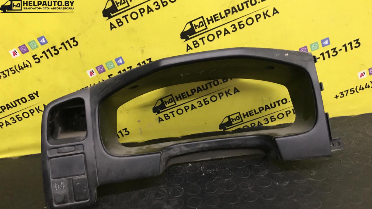 рамка панели приборов Nissan Primera P11 1998, 1.6 л., i, бензин, МКПП, хетчбэк 5 дв., передний привод, GA16 - фото №1