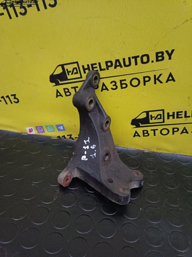 кронштейн двигателя Nissan Primera P11 1998, 1.6 л., i, бензин, МКПП, хетчбэк 5 дв., передний привод, GA16 - фото №1