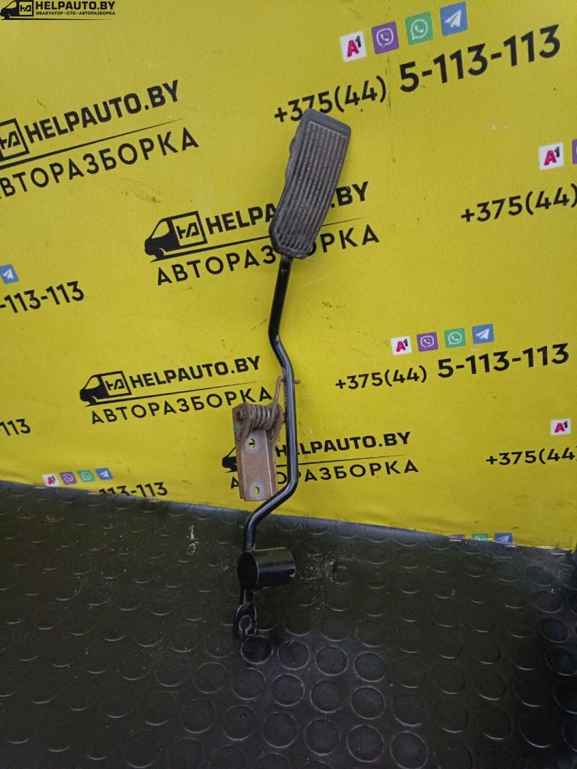 педаль Nissan Primera P11 1998, 1.6 л., i, бензин, МКПП, хетчбэк 5 дв., передний привод - фото №1
