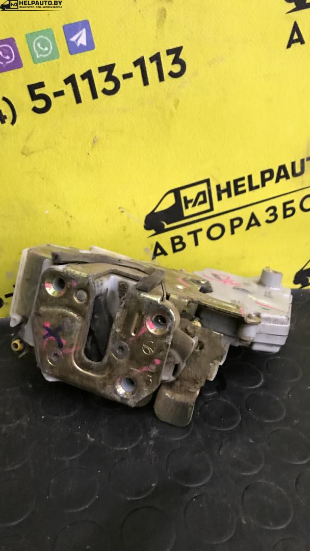 замок двери передней левой Nissan Primera P11 1998, 1.6 л., i, бензин, МКПП, хетчбэк 5 дв., передний привод, GA16 - фото №1