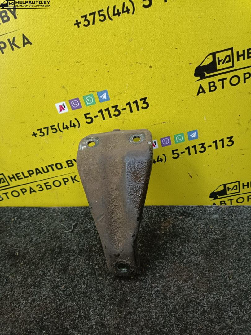 кронштейн (крепление) Renault Safrane 1 поколение (1992 - 1996), 2.2 л., бензин, МКПП, синий, хетчбэк 5 дв., J7T - фото №1
