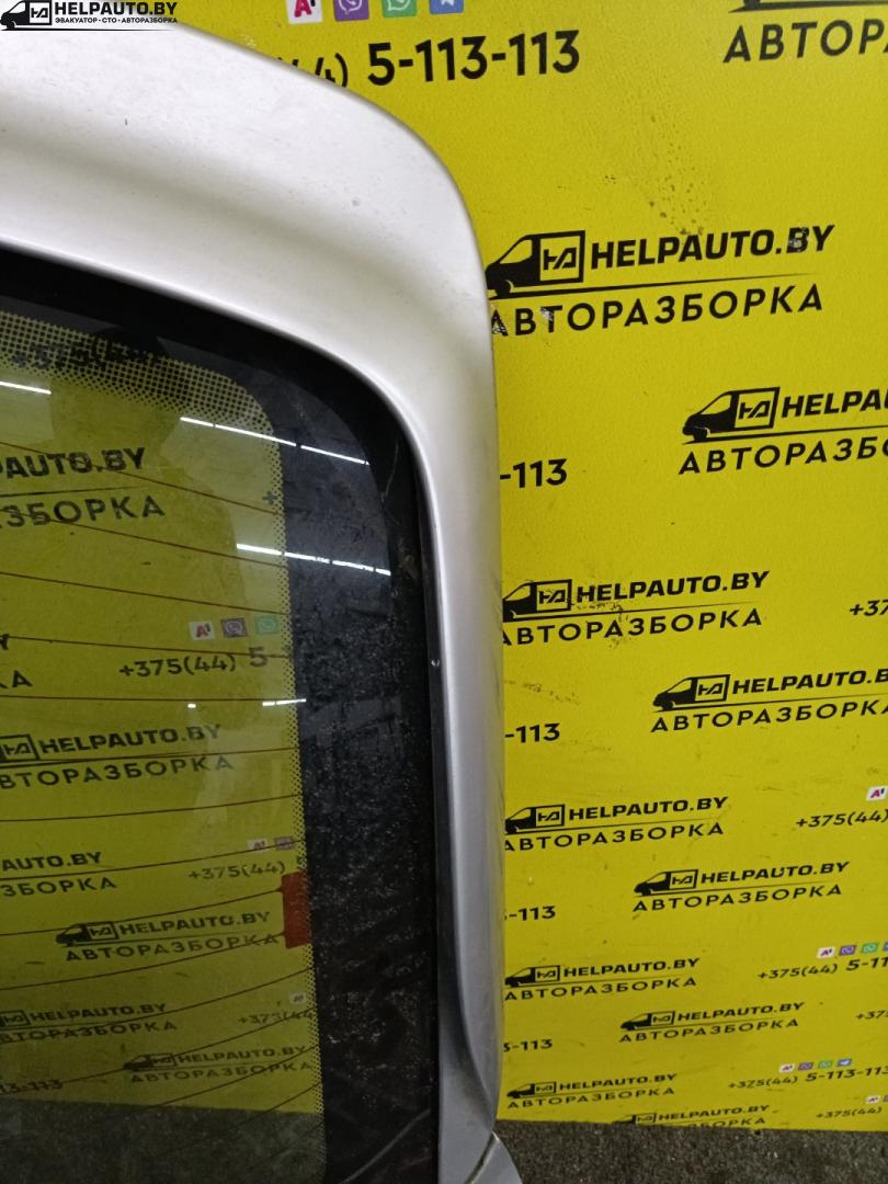 накладка двери (крышки) багажника Daewoo Nubira J100 1998, 1.6 л., i, бензин, МКПП, хетчбэк 5 дв., передний привод, A16DMS - фото №1