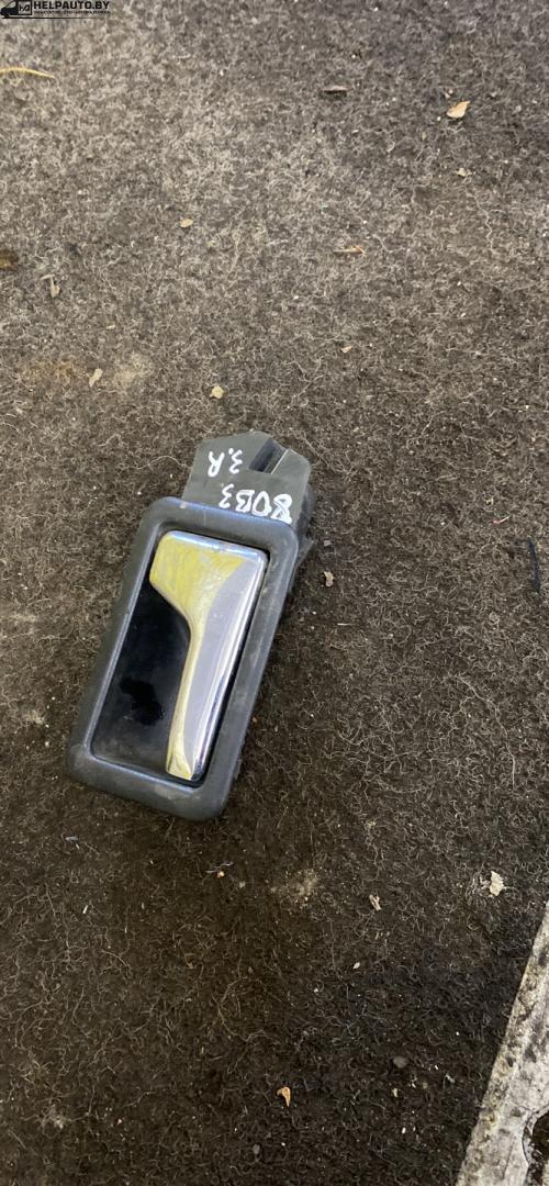 ручка внутренняя задняя правая Audi 80 8A/B3 1989, 2.0 л., i, 3A, бензин, МКПП, седан, передний привод, 3A - фото №1