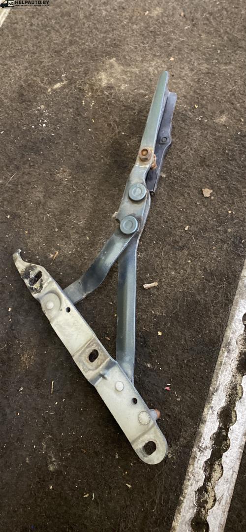 петля крышки багажника Audi 80 8A/B3 1989, 2.0 л., i, 3A, бензин, МКПП, седан, передний привод, 3A - фото №1