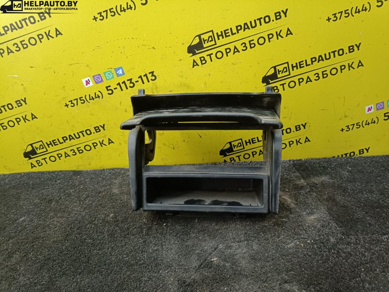 рамка под магнитолу Renault Laguna 1 поколение 1996, 1.8 л., бензин, МКПП, хетчбэк 5 дв., передний привод, F3P, 7700823676 - фото №1
