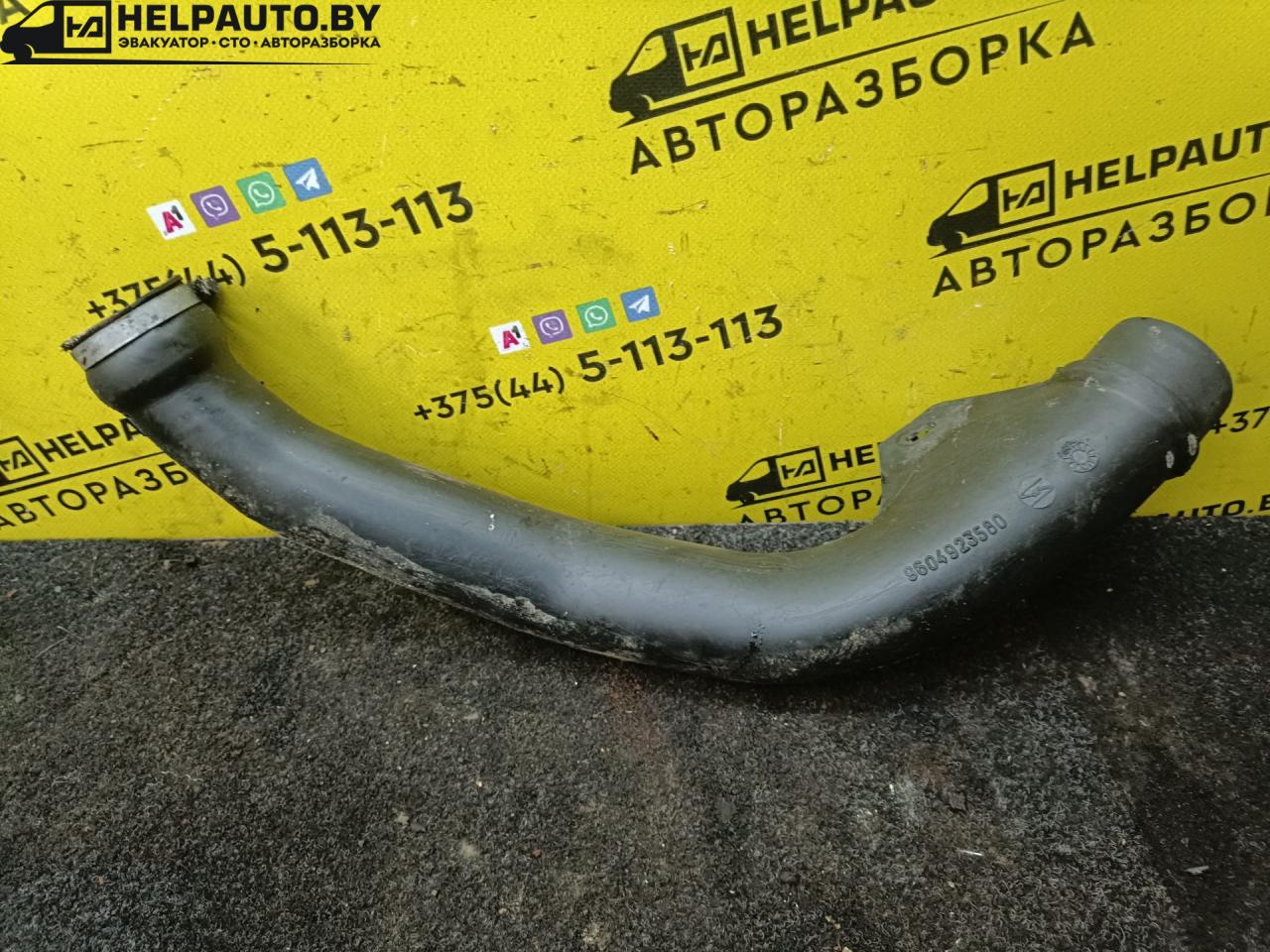 патрубок интеркулера Peugeot 605 1 поколение 1992, 2.1 л., дизель, МКПП, седан, передний привод - фото №1