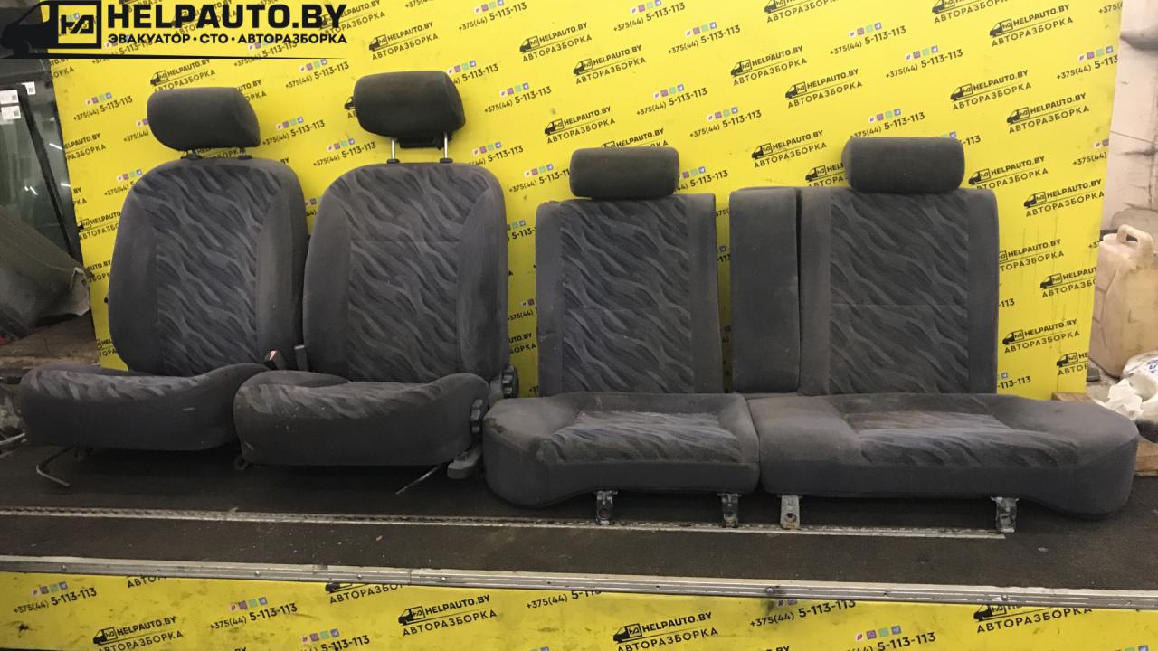 салон (комплект сидений) Toyota Carina E 1 поколение 1997, 1.8 л., 7A-FE, бензин, МКПП, хетчбэк 5 дв., передний привод, 7A-FE - фото №1
