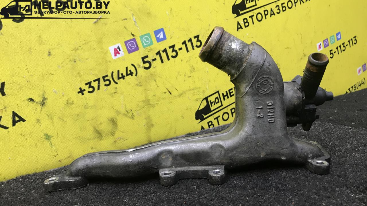 фланец (тройник) системы охлаждения Ford Transit 6 поколение 2000, 2.4 л., дизель, МКПП, микроавтобус, задний привод, SPARKA - фото №1