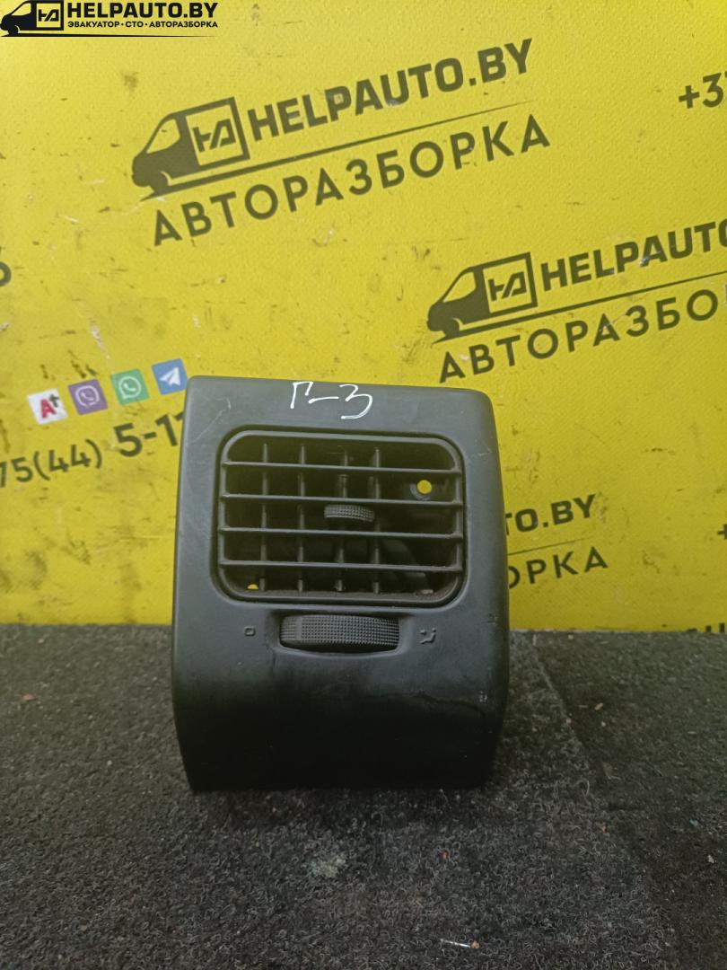 дефлектор обдува салона Volkswagen Golf 3 поколение 1994, 1.4 л., бензин, МКПП, хетчбэк 3 дв., передний привод, ABD - фото №1