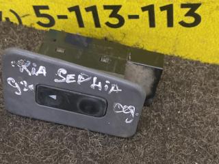 кнопка стеклоподъемника заднего левого Kia Sephia 1 поколение 1992, 1.6 л., i, бензин, МКПП, седан, передний привод