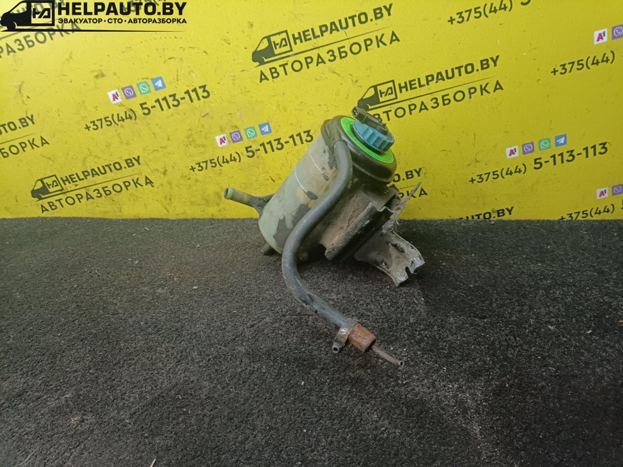 бачок гидроусилителя Audi 100 С3 1986, 2.0 л., i, бензин, МКПП, седан, передний привод, KP - фото №1