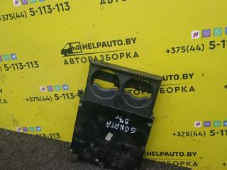 подстаканник Hyundai Sonata Y3 [рестайлинг] 1996, 2.0 л., бензин, МКПП, седан, передний привод