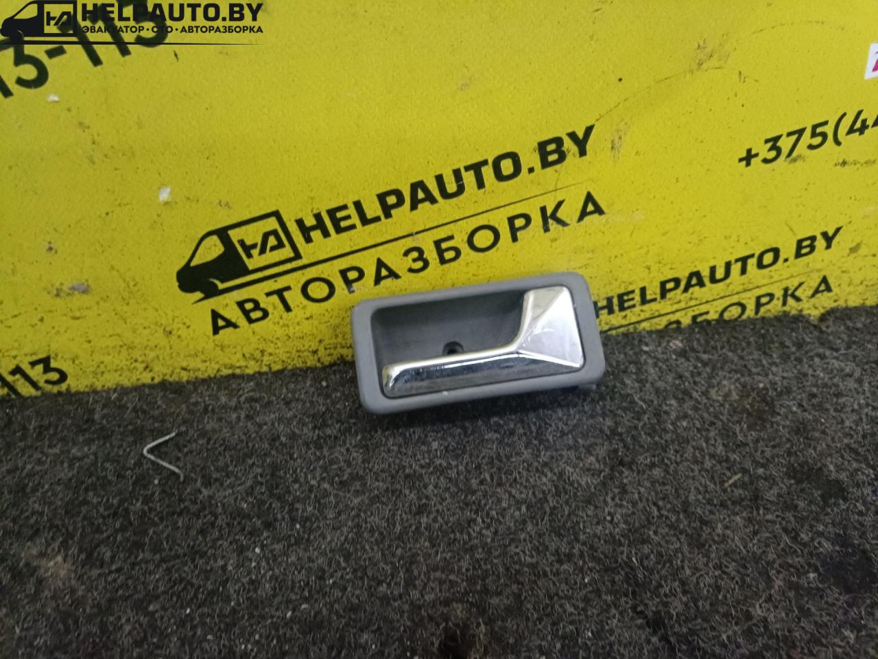 ручка внутренняя передняя правая Mazda 626 3 поколение 1990, 2.0 л., бензин, МКПП, хетчбэк 5 дв., передний привод - фото №1