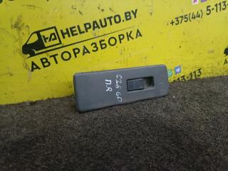 кнопка стеклоподъемника переднего правого Mazda 626 3 поколение 1990, 2.0 л., i, бензин, МКПП, хетчбэк 5 дв., передний привод