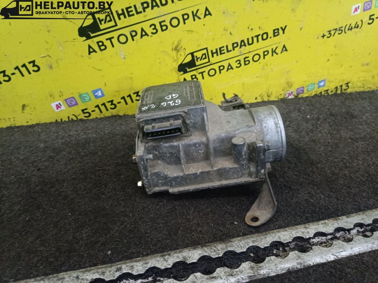 расходомер воздуха Mazda 626 3 поколение 1990, 2.0 л., i, бензин, МКПП, хетчбэк 5 дв., передний привод - фото №1