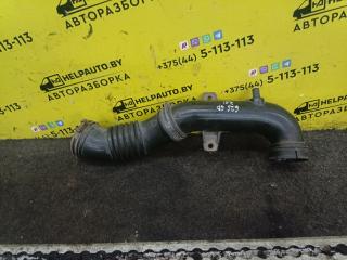 патрубок воздушного фильтра Mazda 626 3 поколение 1990, 2.0 л., i, бензин, МКПП, хетчбэк 5 дв., передний привод