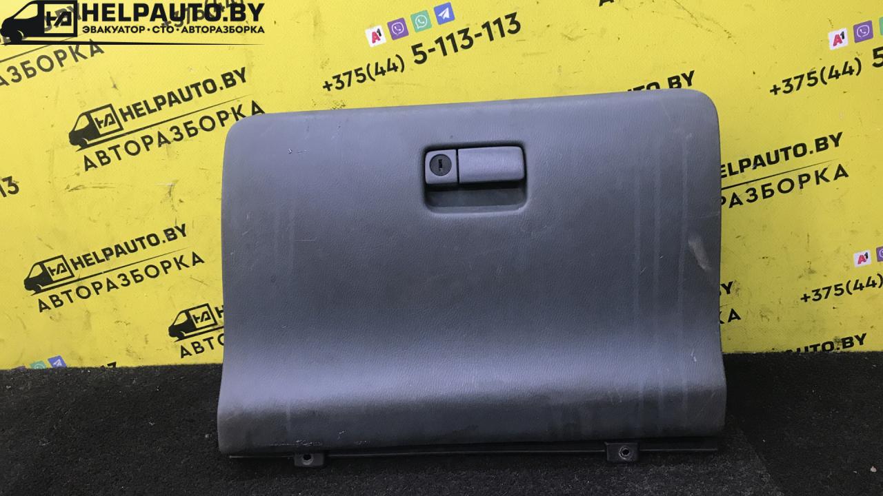 бардачок Nissan Maxima A32 1998, 3.0 л., бензин, седан, LG10-68520-40UOO, CO91-5211-100 - фото №1