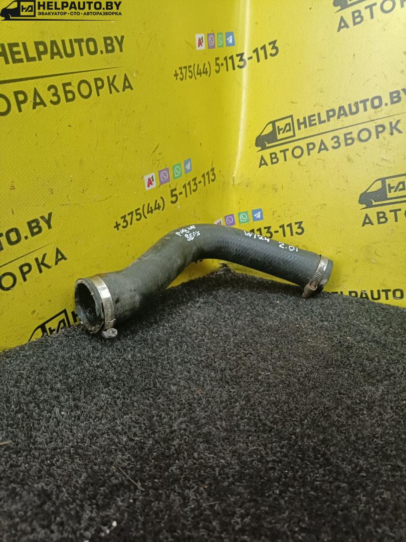 патрубок радиатора Mercedes-Benz E-Класс W124 1989, 2.0 л., i, бензин, МКПП, седан, задний привод - фото №1